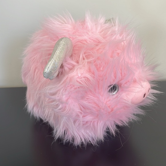 Fluffy flying pig plush🪽 - Picture 3 of 8